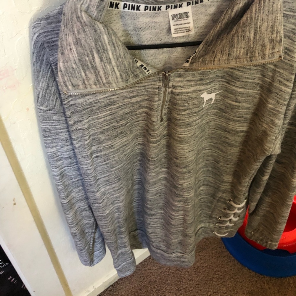 Vs sweater